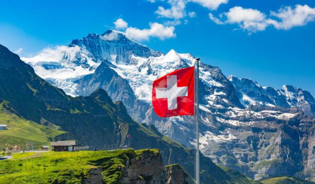 İsviçre, ABD'nin İran için keşif uçuşu talebini reddetti