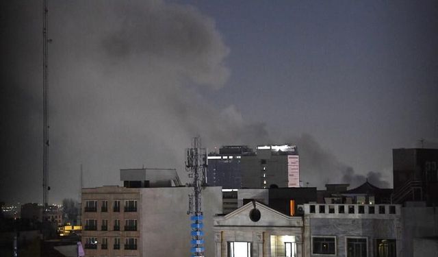 İran Kızılayı: Saldırılarda hayatını kaybedenlerin sayısı 555'e yükseldi