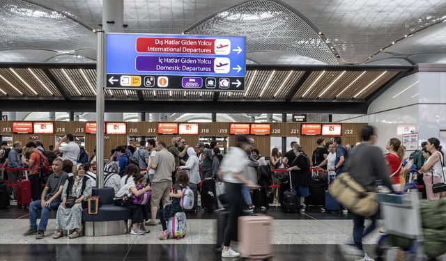 İstanbul Havalimanı, günlük 1322 uçuş ile Avrupa'nın en yoğun havalimanı oldu
