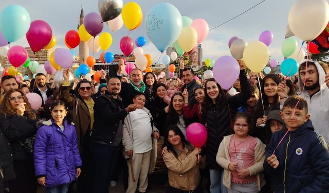 Kampanyası tamamlanan SMA hastası Alya için balonlar gökyüzüne bırakıldı