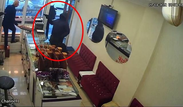 Kuyumcu dükkanına giren maskeli şüpheliler, 1 kilo altını gasbedip kaçtı