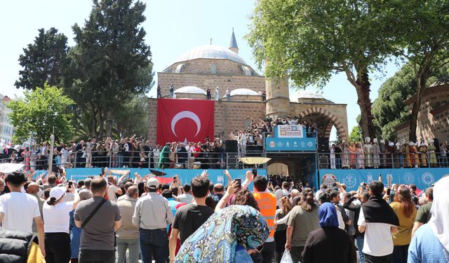 10 ton mesir macunu 20 dakikada saçıldı
