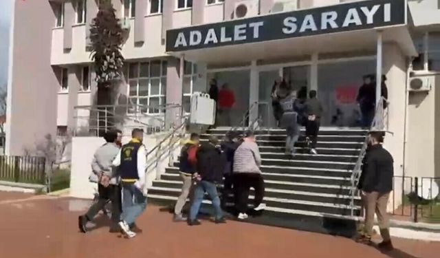 Balıkesir'de 37 kaçak göçmen yakalandı, 6 organizatör şüphelisi tutuklandı