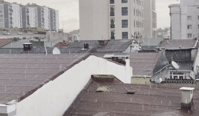 İstanbul'da bazı ilçelerde dolu etkili oldu