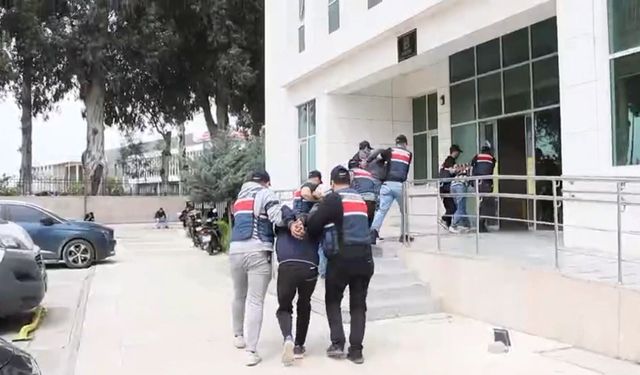 İstanbul ve Adana'da silah kaçakçılarına operasyon; 5 gözaltı