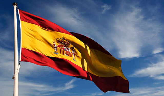 İspanya, İran Büyükelçiliği'ni yeniden açtı