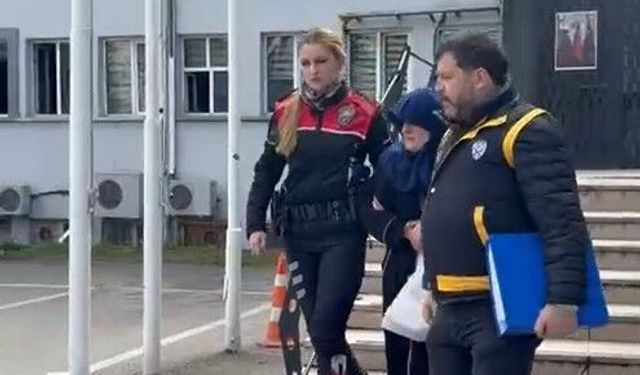 Kayıp ihbarında bulunduğu 75 yaşındaki emekli polis eşini öldürüp, satır ve bıçakla 15 parçaya ayırmış