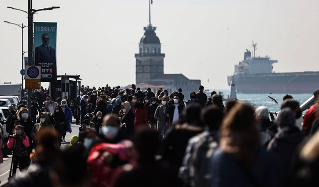 ‘Mevsim geçişi ve kalabalıklar enfeksiyon riskinin artırıyor’