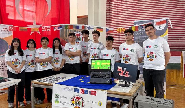 Lise öğrencilerinden çocuklara afet bilinci kazandıran mobil oyun