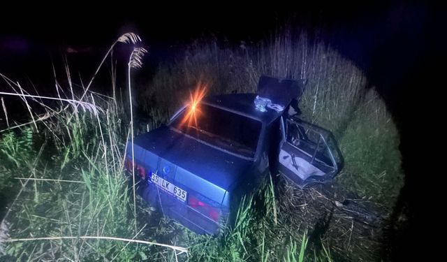 Manisa'da otomobil kanala uçtu: 2 ölü, 5 yaralı