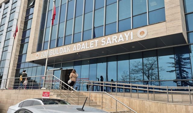 Okuluna saldırı yapacağına yönelik mesaj atan lise öğrencisi adliyede