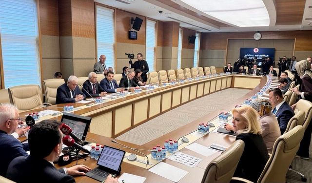 'Dijital platformların etkisi sayesinde intihar oranları arttı'