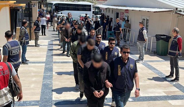 Şanlıurfa'da 200 milyon TL'lik dolandırıcılığa 42 gözaltı