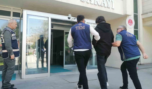 Okul müdürü ile 10 arkadaşını, sesli mesajla ölümle tehdit eden öğrenciye gözaltı