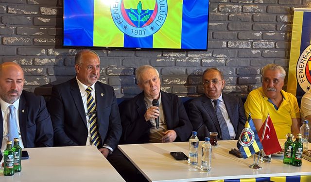 Aziz Yıldırım: İki santrforla görüşüyoruz, ben de devreye girdim