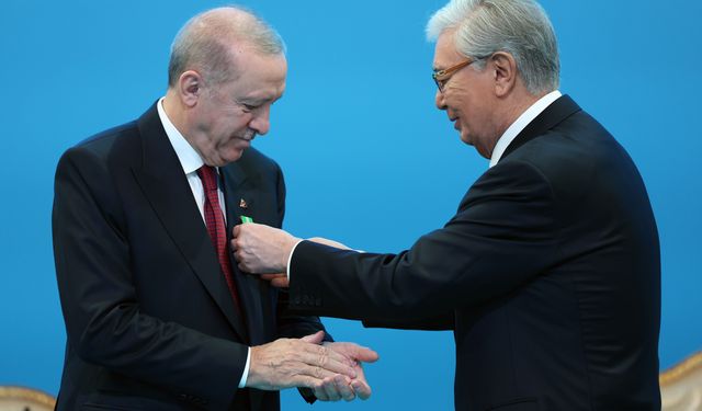 Cumhurbaşkanı Erdoğan'a Kazakistan'da 'Ahmet Yesevi Özel Devlet Nişanı'