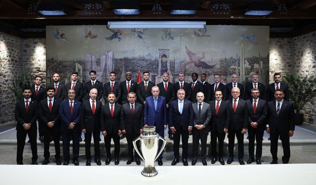 Cumhurbaşkanı Erdoğan, Süper Lig şampiyonu Galatasaray’ı kabul etti