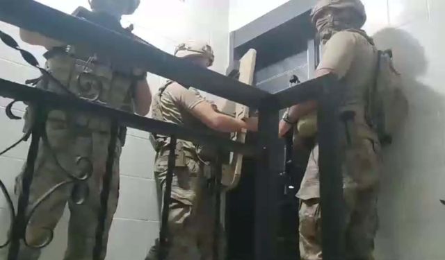 İzmir merkezli yasa dışı bahis operasyonu: 19 gözaltı