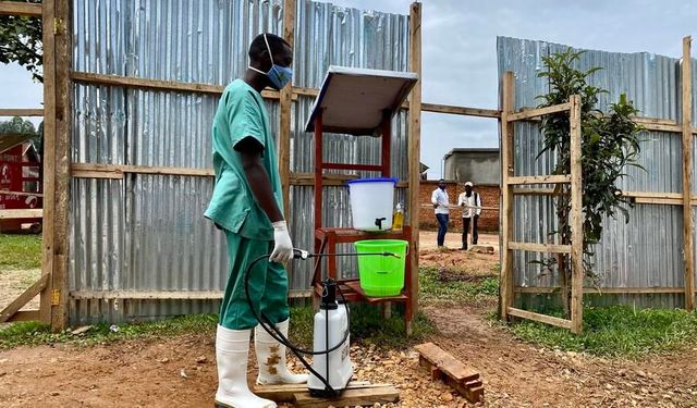 Kongo Demokratik Cumhuriyeti'ndeki Ebola salgınında hayatını kaybedenlerin sayısı 131'e yükseldi
