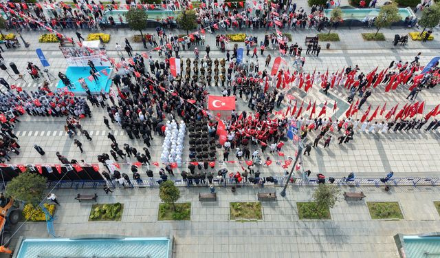 Samsun’da 19 Mayıs kutlamalarında ‘Bayrak Devir Teslim’ töreni