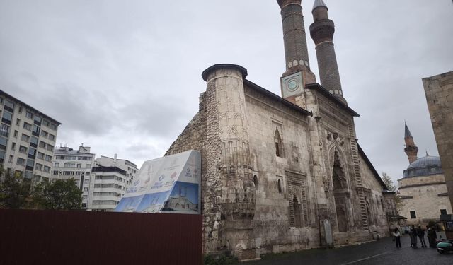 Sivas'taki Çifte Minareli Medrese'de kapsamlı restorasyon başlıyor