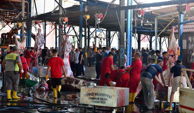 Sokakta kurban kesip, atıklarını gömenlere 29 bin 529 lira ceza uygulanacak