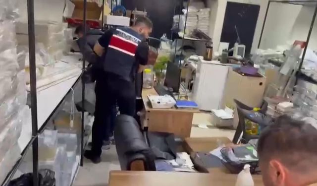 Zeytinburnu'nda sahte altın operasyonu: 2 gözaltı