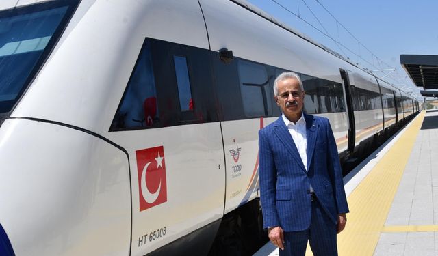 Bakan Uraloğlu: Halkalı-Kapıkule Hızlı Tren Hattı'nı bu yıl bitmeden işletmeye almayı hedefliyoruz