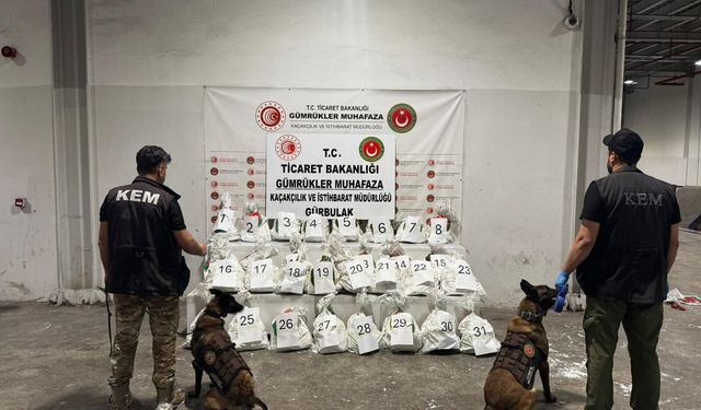 Mersin ve Ağır'da 8 milyar lira değerinde uyuşturucu ve kaçak ilaç ele geçirildi