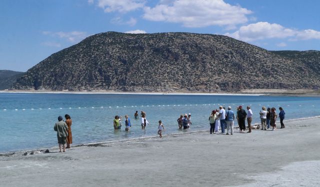 'Salda Gölü'nde 600 binin üzerine turisti almayacağız'