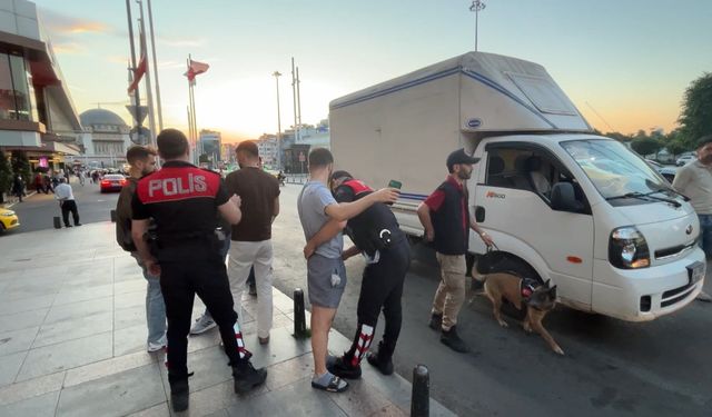 Taksim ve Kadıköy'de helikopter destekli 'Huzur İstanbul' denetimi