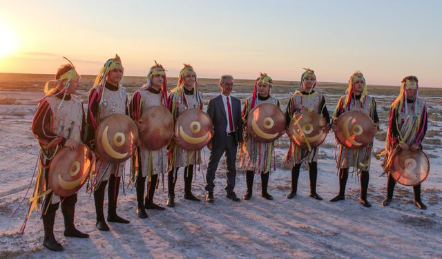 Tuz Gölü Uluslararası Turizm ve Kültür Festivali renkli görüntülerle başladı
