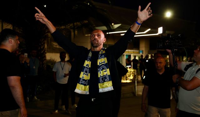 Vedat Muriqi, Fenerbahçe için İstanbul'da