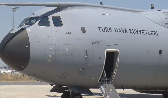 Venezuela'ya yardım ekiplerini taşıyacak 2 uçak İstanbul'dan uğurlanıyor