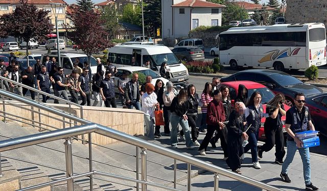 'Yasa dışı bahis' operasyonunda gözaltına alınan şüphelilerden 34'ü adliyede