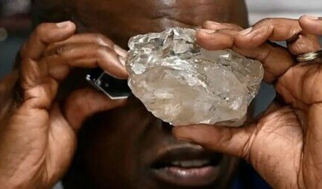 Karowe Madeni'nde Bir Rekor Daha: 1.305 Karatlık Elmas Bulundu