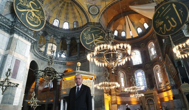 Cumhurbaşkanı Erdoğan’dan Ayasofya mesajı: Ayasofya yalnızca bir ibadet mekanı değildir