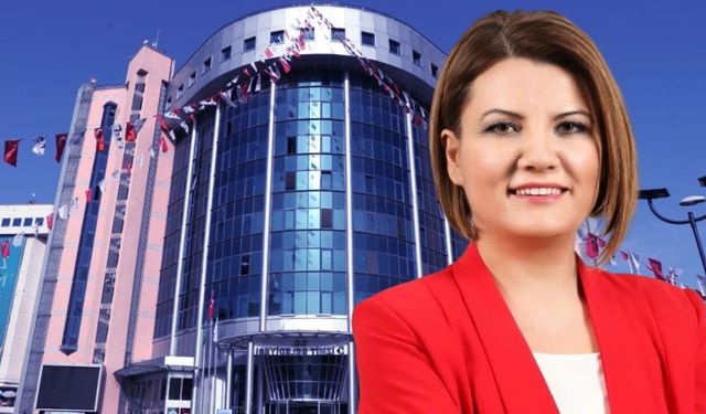 İzmit Belediyesi'ne sabah saatlerinde operasyon