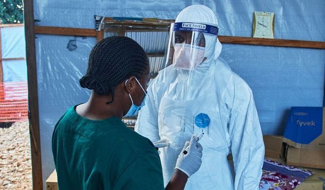 Kongo Demokratik Cumhuriyeti'nde Ebola salgınında vaka sayısı 2 bin 400'ü aştı