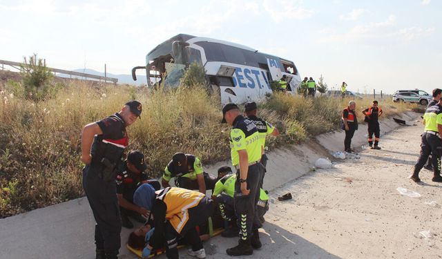 Aksaray’daki otobüs kazasında yaralılardan 1’i öldü, 9 kişinin tedavisi sürüyor