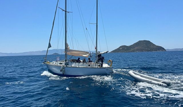 Bodrum’da 35 kaçak göçmen ile 2 göçmen kaçakçısı şüphelisi yakalandı