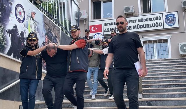 Fatih'te Suriyeli kuyumcuyu 'Dubai'de ticaret' vaadiyle dolandıran 3 şüpheli tutuklandı
