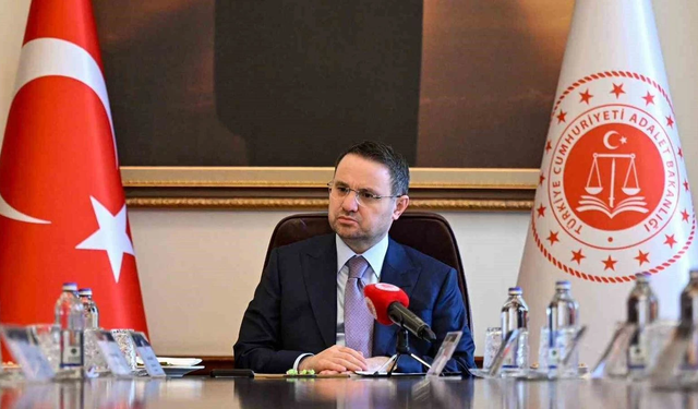 İstanbul'da uluslararası dolandırıcılık şebekesi çökertildi