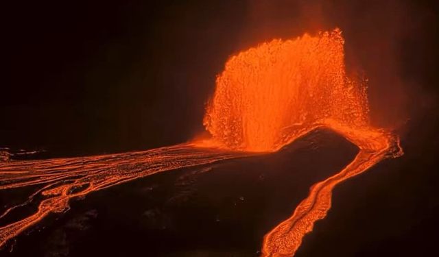 Hawaii'deki Kilauea Yanardağı yeniden lav püskürttü