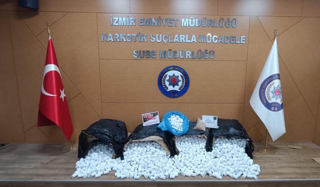 İzmir'de 196 bin 560 sentetik hap ele geçirildi, 3 tutuklama
