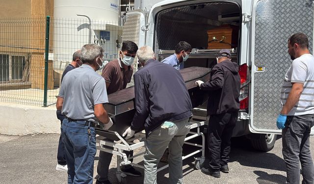 Sivas'ta KKKA tedavisi gören kadın hayatını kaybetti