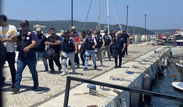 Yurt dışına kaçma hazırlığındaki 4 FETÖ şüphelisi tutuklandı