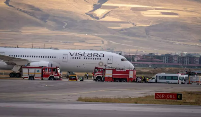 Hindistan - Almanya Seferi Yapan Yolcu Uçağı Bomba İhbarı Üzerine Erzurum’a İniş Yaptı