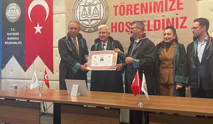 34 Yıllık Genel Cerrah, Sağlık Çalışanlarına Şiddet Olayları Artınca Avukat Oldu