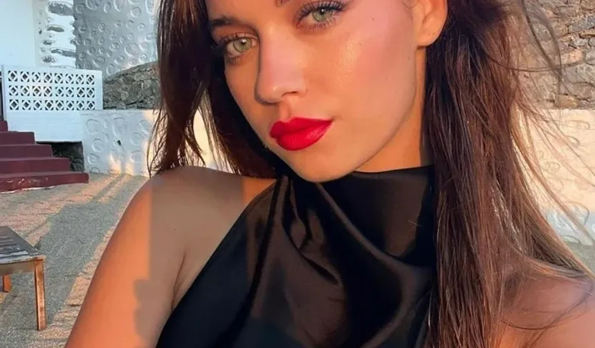 Afra Saraçoğlu'ndan Aşk İddialarına Sert Tepki: “Ne uyduruyorsanız siz uyduruyorsunuz!”